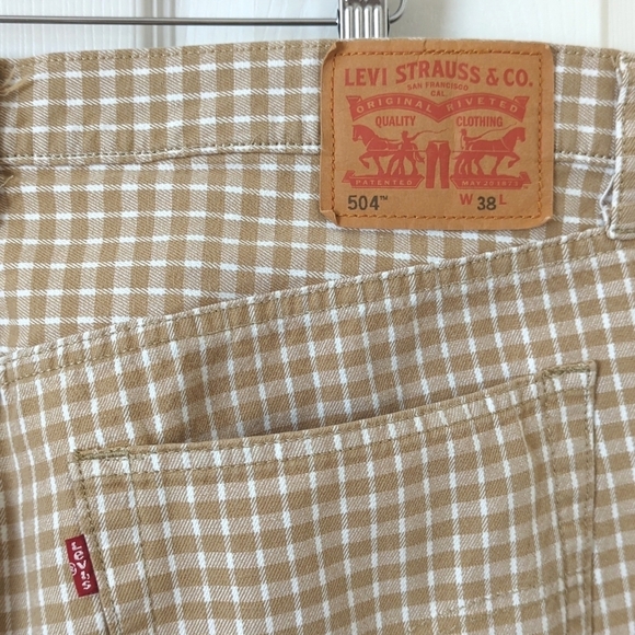 Levi's 504 Classic Checkered Plaid Regular Fit Jean Shorts Tan Brown White 38 - Picture 12 of 12